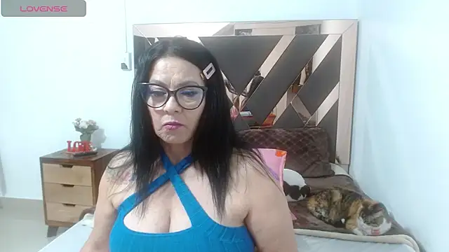 lindaesmeralda online show from April 2026 10:26:01 AM