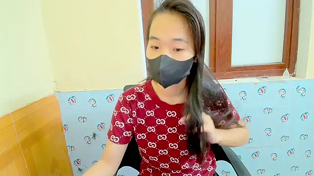   Saphia   online show from October 2025 12:44:02 AM