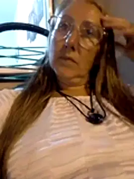 MILEIDE980 online show from March 2026 10:04:02 PM