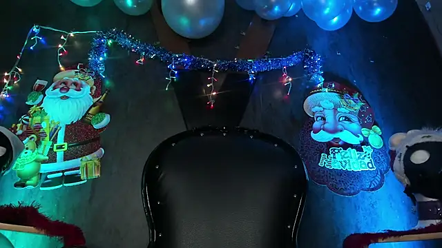 Snapshot of CharlotteScotte chatting on December 2024 03:37:01 PM CharlotteScotte online show from December 2024 03:37:01 PM