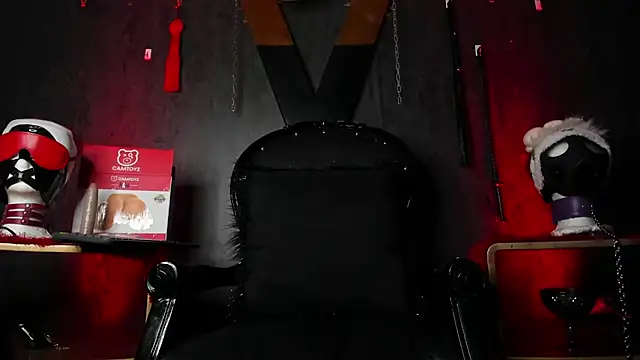 Snapshot of CharlotteScotte chatting on December 2024 03:31:02 PM CharlotteScotte online show from December 2024 03:31:02 PM