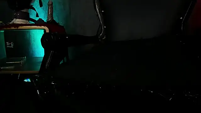 Snapshot of CharlotteScotte chatting on January 2025 06:43:01 PM CharlotteScotte online show from January 2025 06:43:01 PM