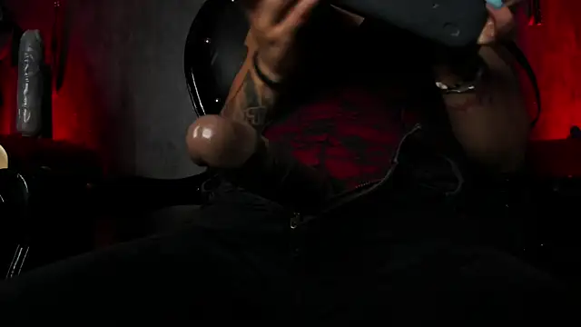 Snapshot of CharlotteScotte chatting on January 2025 06:23:01 PM CharlotteScotte online show from January 2025 06:23:01 PM