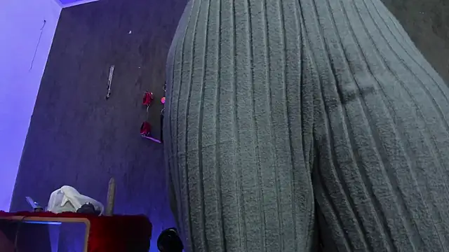 Snapshot of CharlotteScotte chatting on March 2025 12:04:02 PM CharlotteScotte online show from March 2025 12:04:02 PM