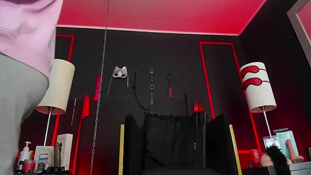 Snapshot of CharlotteScotte chatting on September 2025 11:43:01 AM CharlotteScotte online show from September 2025 11:43:01 AM