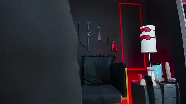 Snapshot of CharlotteScotte chatting on September 2025 11:55:01 AM CharlotteScotte online show from September 2025 11:55:01 AM