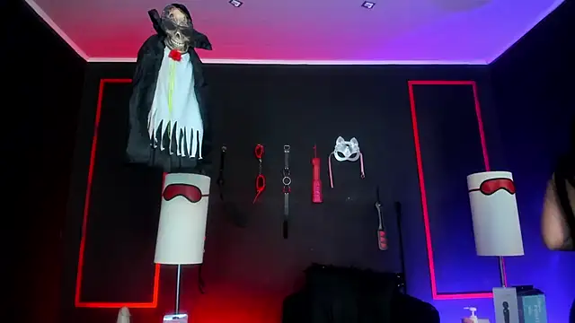 Snapshot of CharlotteScotte chatting on October 2025 11:21:01 AM CharlotteScotte online show from October 2025 11:21:01 AM