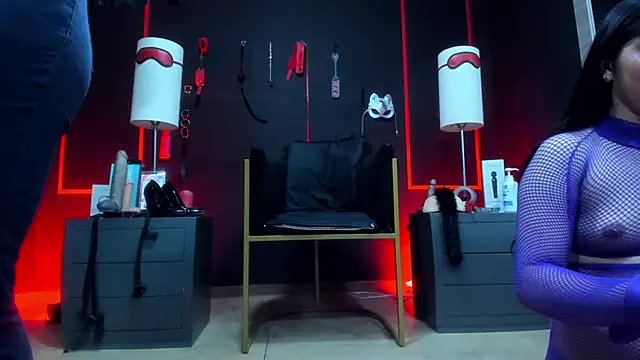 Snapshot of CharlotteScotte chatting on October 2025 12:09:01 PM CharlotteScotte online show from October 2025 12:09:01 PM