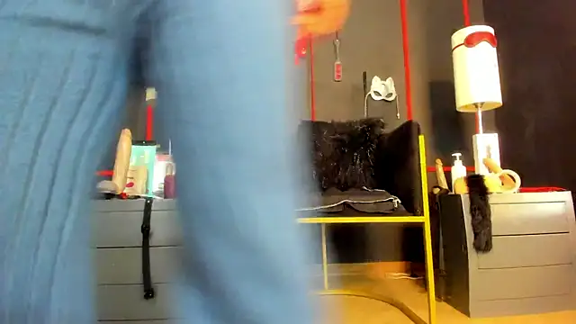 Snapshot of CharlotteScotte chatting on November 2025 11:31:01 AM CharlotteScotte online show from November 2025 11:31:01 AM