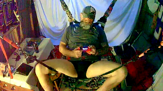 Snapshot of Cummerforyouu2 chatting on March 2026 04:40:01 AM Cummerforyouu2 online show from March 2026 04:40:01 AM