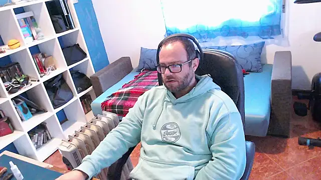 ravingr4d4 online show from February 2025 02:24:01 PM