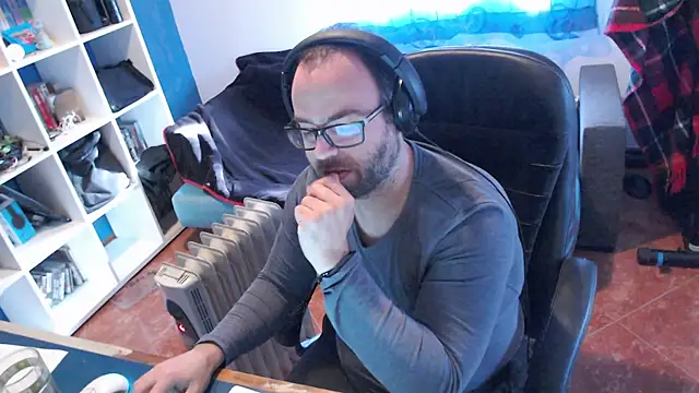 ravingr4d4 online show from February 2025 03:15:02 PM