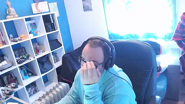 ravingr4d4 online show from February 2025 12:17:01 PM