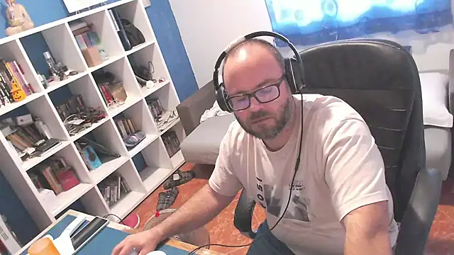 ravingr4d4 online show from September 2025 01:05:02 PM