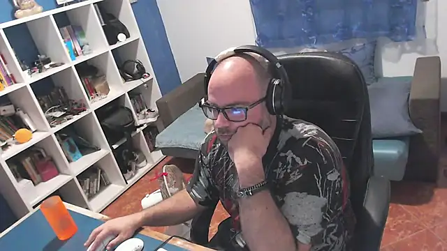 ravingr4d4 online show from October 2025 09:48:02 PM