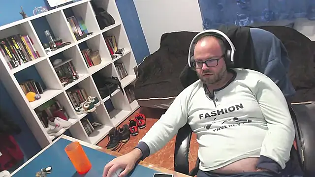 ravingr4d4 online show from November 2025 11:36:02 PM