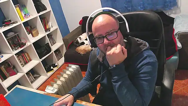 ravingr4d4 online show from December 2025 11:02:01 PM