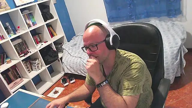 ravingr4d4 online show from April 2026 11:07:01 PM