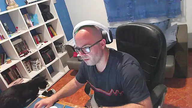 ravingr4d4 online show from April 2026 10:07:02 PM