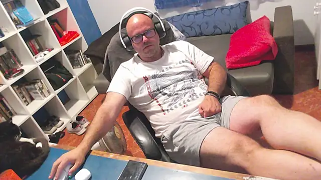 ravingr4d4 online show from June 2026 10:45:02 PM