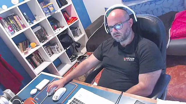 ravingr4d4 online show from June 2026 09:18:01 AM