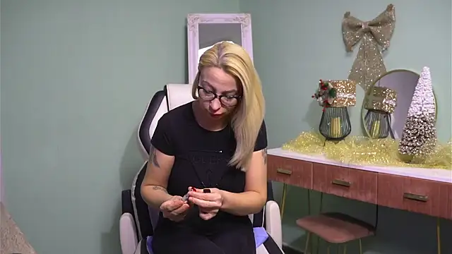 CelineConner online show from December 2024 05:07:01 AM