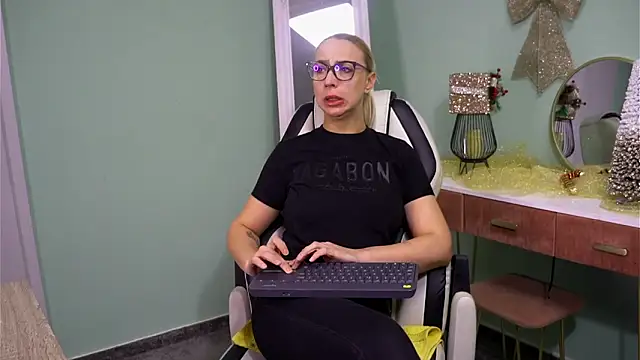 CelineConner online show from December 2024 05:36:01 AM