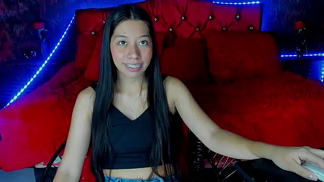 Snapshot of sexylaurita chatting on December 2024 11:56:02 AM sexylaurita online show from December 2024 11:56:02 AM