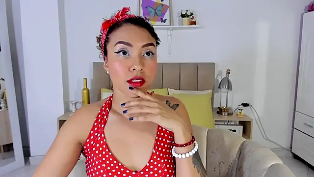 Snapshot of Zoe_Gruber chatting on May 2026 11:13:02 PM Zoe Gruber online show from May 2026 11:13:02 PM