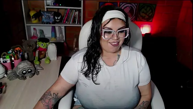 Snapshot of juliette_rd chatting on November 2025 03:07:01 AM juliette rd online show from November 2025 03:07:01 AM