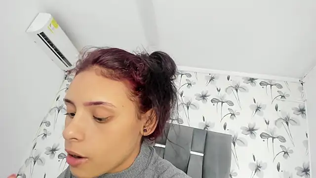 Ehotloveaxxx online show from March 2025 01:18:01 PM