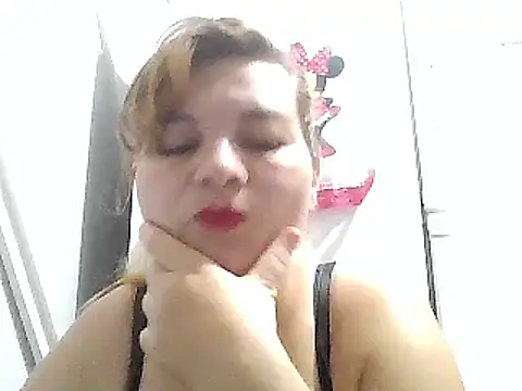 Snapshot of laiscibelle chatting on February 2025 03:58:01 AM laiscibelle online show from February 2025 03:58:01 AM