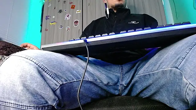 Snapshot of zacwatson_ chatting on December 2024 10:02:02 AM zacwatson online show from December 2024 10:02:02 AM