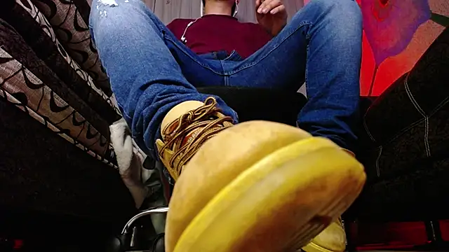 Snapshot of zacwatson_ chatting on December 2024 09:06:01 AM zacwatson online show from December 2024 09:06:01 AM