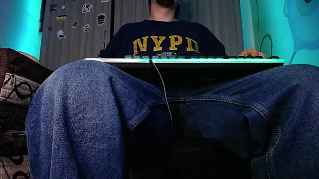 Snapshot of zacwatson_ chatting on December 2024 08:56:01 AM zacwatson online show from December 2024 08:56:01 AM