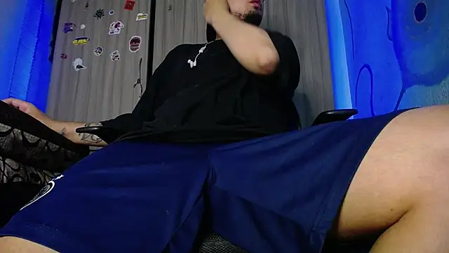 Snapshot of zacwatson_ chatting on January 2025 10:07:02 AM zacwatson online show from January 2025 10:07:02 AM