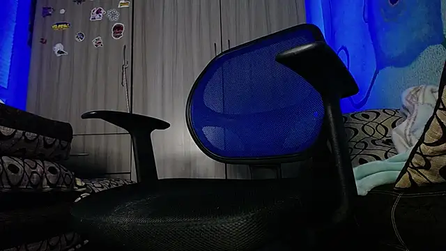 Snapshot of zacwatson_ chatting on February 2025 08:39:02 AM zacwatson online show from February 2025 08:39:02 AM