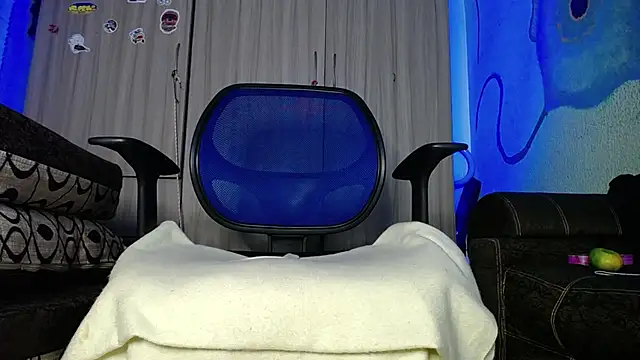 Snapshot of zacwatson_ chatting on February 2025 06:17:01 PM zacwatson online show from February 2025 06:17:01 PM