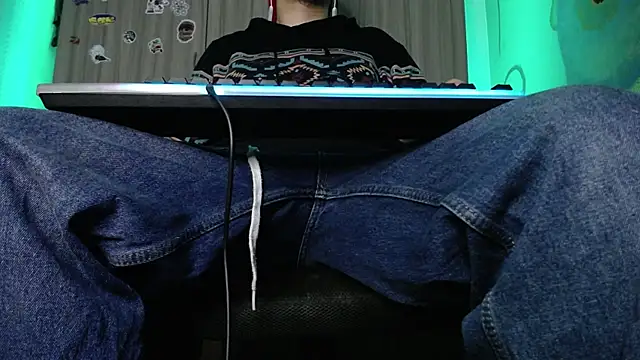 Snapshot of zacwatson_ chatting on February 2025 08:11:02 AM zacwatson online show from February 2025 08:11:02 AM