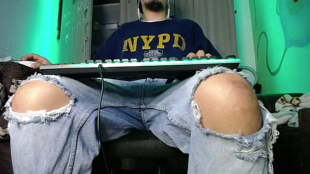 Snapshot of zacwatson_ chatting on February 2025 08:26:02 AM zacwatson online show from February 2025 08:26:02 AM