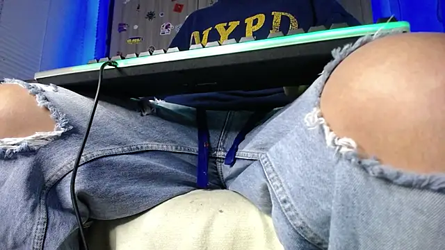 Snapshot of zacwatson_ chatting on February 2025 09:56:02 AM zacwatson online show from February 2025 09:56:02 AM