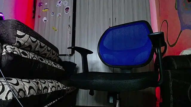 Snapshot of zacwatson_ chatting on February 2025 06:28:01 AM zacwatson online show from February 2025 06:28:01 AM