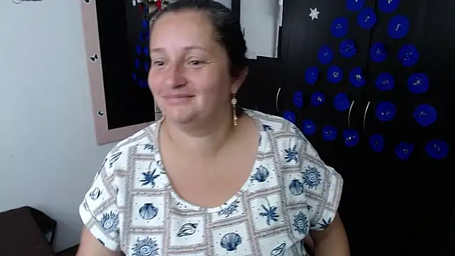 CristialJones  online show from December 2025 02:45:02 PM