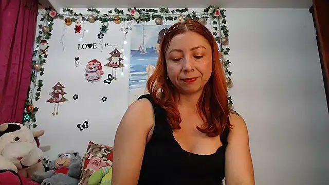 Snapshot of malusexy33 chatting on December 2024 04:51:02 AM malusexy33 online show from December 2024 04:51:02 AM