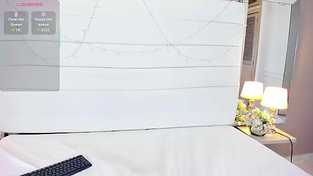 Lilly 2809  online show from November 2025 04:23:01 AM