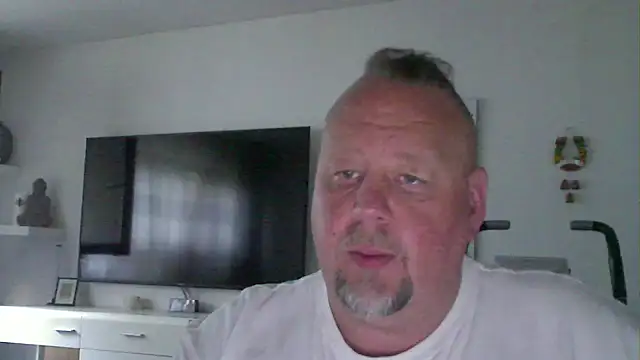 Snapshot of pimmelmann3 chatting on April 2026 05:30:01 PM pimmelmann3 online show from April 2026 05:30:01 PM