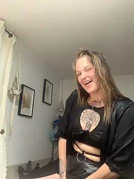 Snapshot of Mymy_Stevo_420 chatting on December 2025 01:44:01 AM Mymy Stevo 420 online show from December 2025 01:44:01 AM