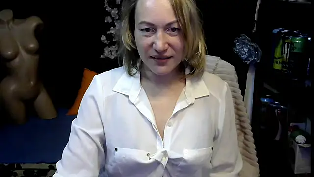 wLESLYMOSw online show from November 2025 08:36:02 AM