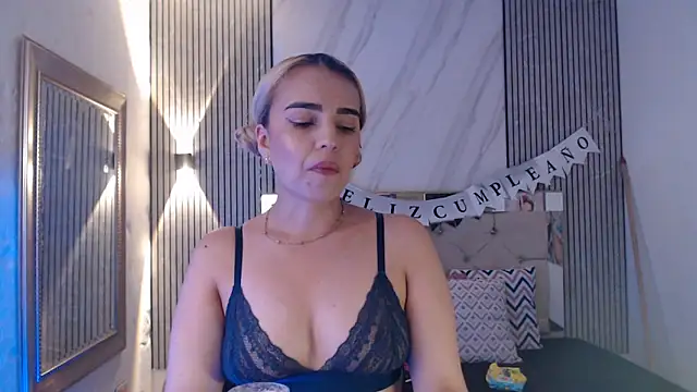 ashley  tylor online show from April 2026 08:25:02 PM
