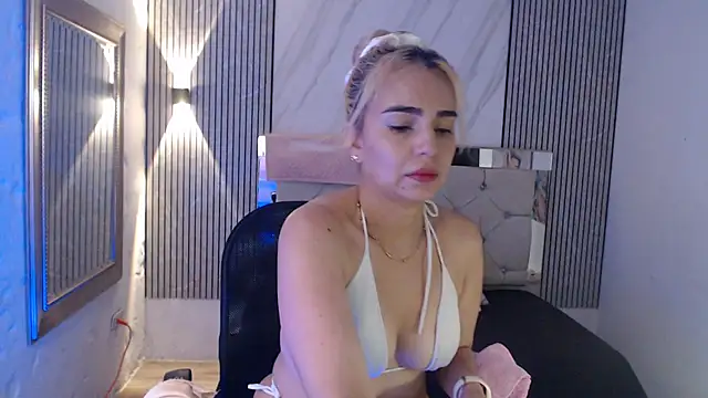 ashley  tylor online show from June 2026 07:20:01 PM